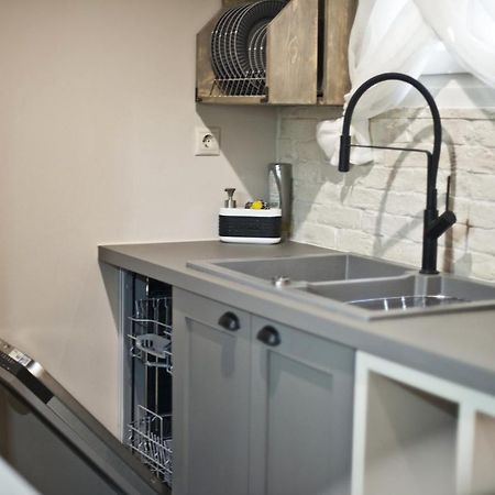 Stylish Apartment At Pagrati Atenas Exterior foto