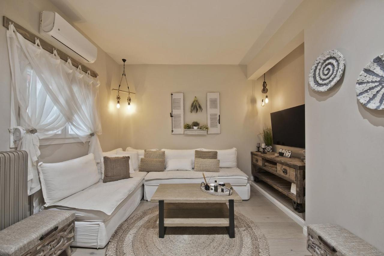 Stylish Apartment At Pagrati Atenas Exterior foto