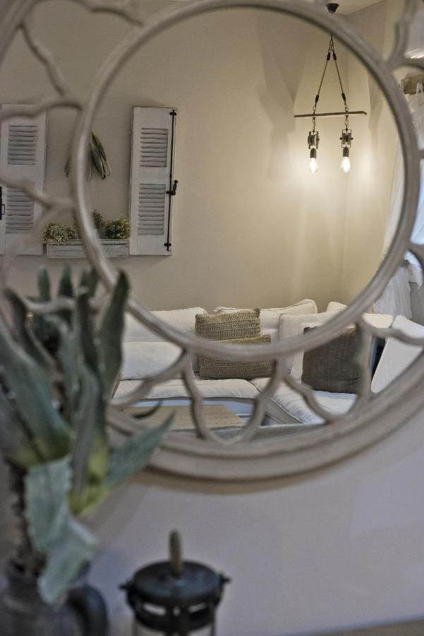 Stylish Apartment At Pagrati Atenas Exterior foto