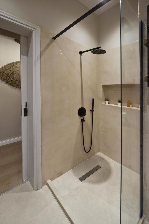 Stylish Apartment At Pagrati Atenas Exterior foto